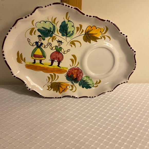 Italian hand painted luncheon plates. 4-plates. Cups are missing. Vintage - Picture 2 of 5